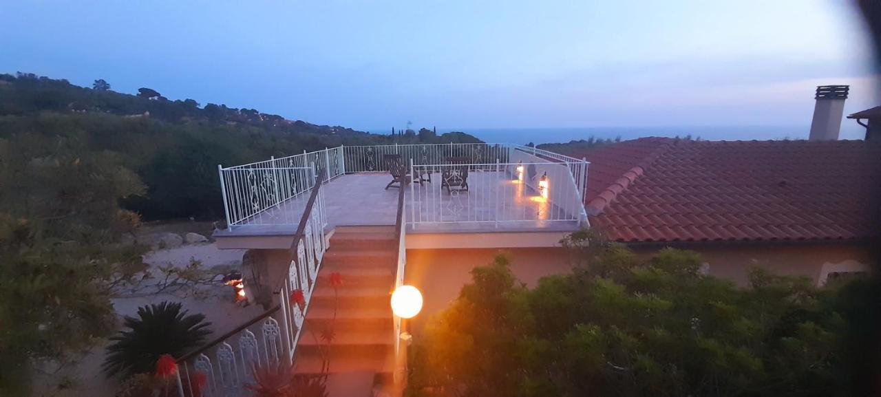 Villatramontistella Suite กาโปลิเวรี ภายนอก รูปภาพ